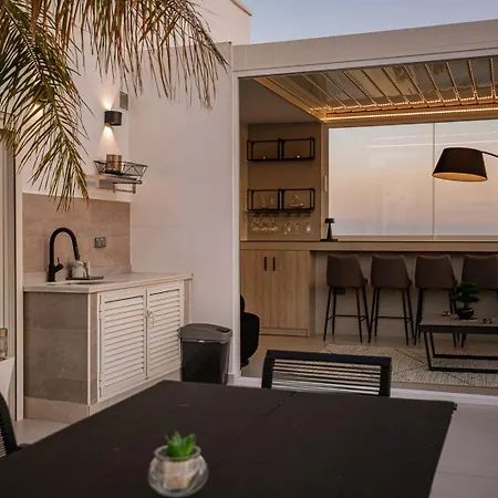 Penthouse In Puerto Banus Hébergement de vacances