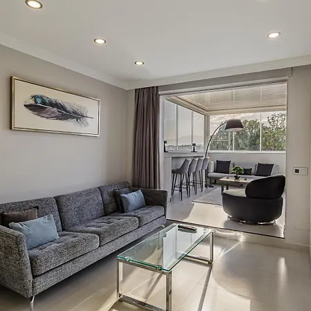Penthouse In Puerto Banus Hébergement de vacances Marbellac